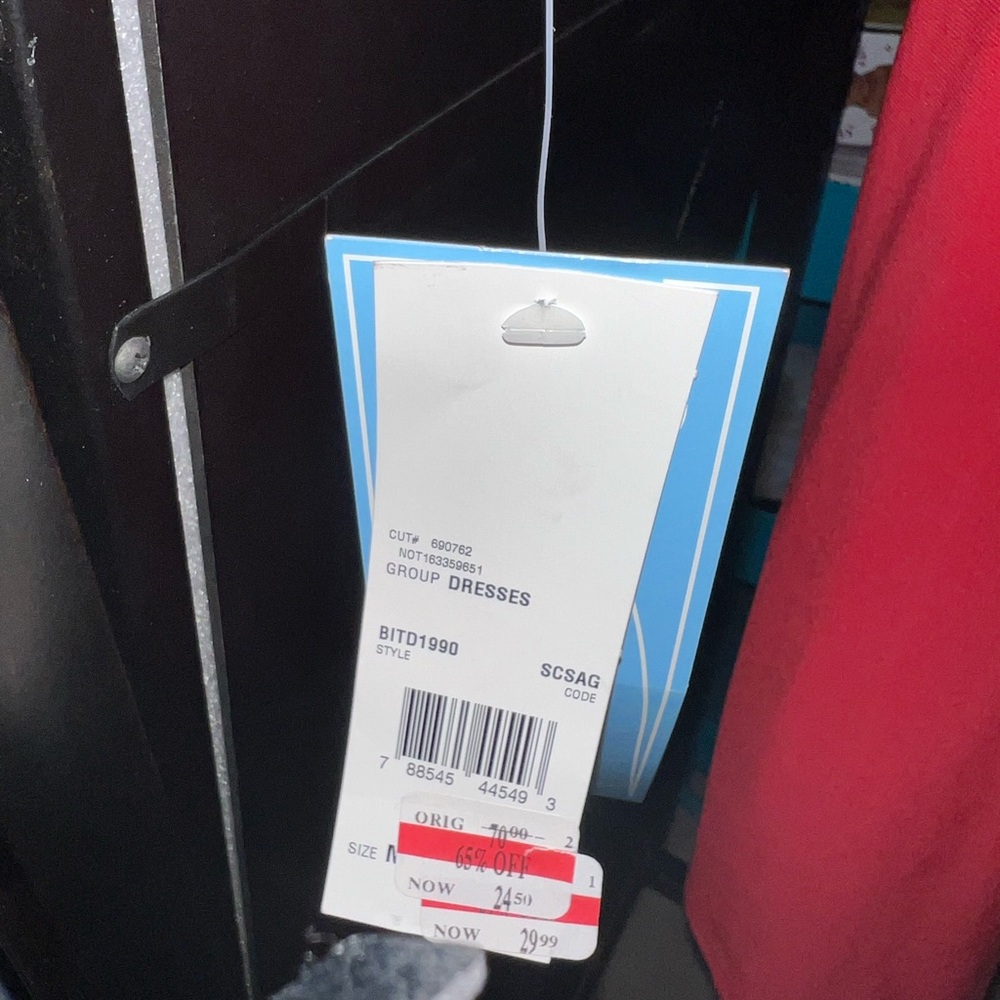 Brand New: beautiful red dress!